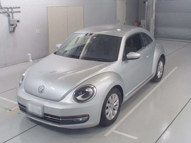 30178 Volkswagen The beetle 16CBZ 2013 г. (CAA Chubu)